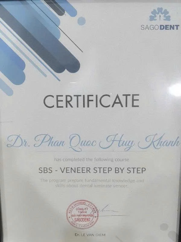 Chứng chỉ Veneer | Bác sĩ Phan Quốc Huy Khánh