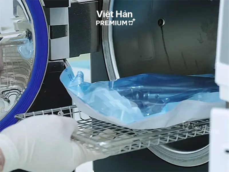 Máy hấp dụng cụ nha khoa