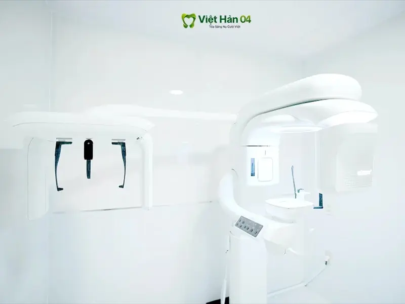 Máy chụp phim CT giúp bác sĩ quan sát rõ cấu trúc xương hàm